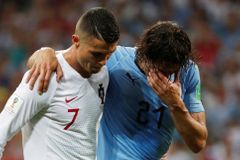 Živě: Uruguay - Portugalsko 2:1, po Messim na turnaji skončil i Ronaldo, hrdinou Cavani