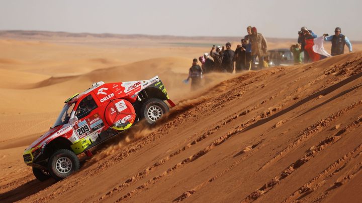 Prokop se na Dakaru posunul na osmé místo, Michkovi znovu pomáhal týmový kolega Engel; Zdroj foto: Reuters
