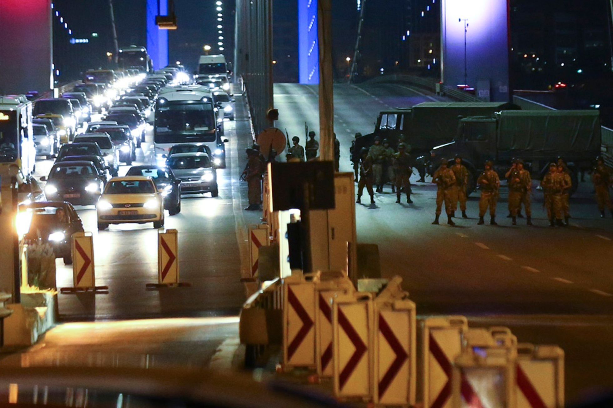 Turecko - převrat - Bosporský most