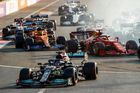 Chyba Lewise Hamiltona v Mercedesu při restartu Velké ceny Ázerbájdžánu F1 2021