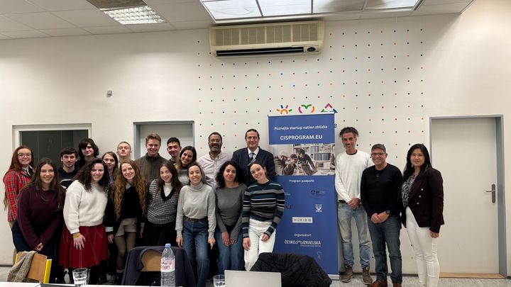 "Chci spojit českou preciznost a kreativitu Izraelců," říká šéf projektu pro studenty