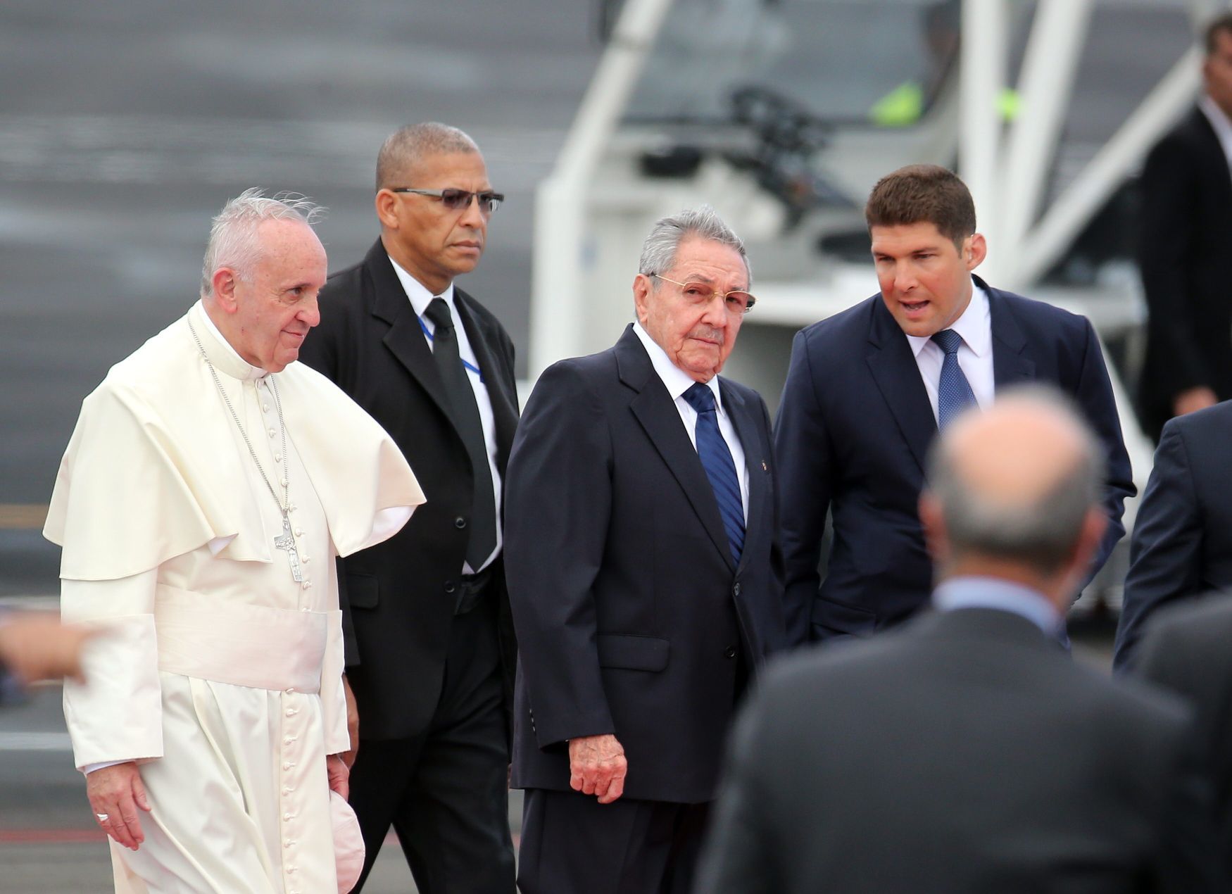 Papež František a kubánský prezident Raúl Castro