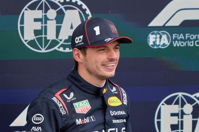 Max Verstappen z Red Bullu slaví triumf v kvalifikaci na VC Británie F1 2025