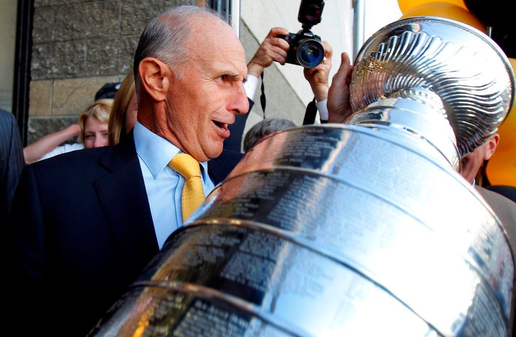 NHL: Boston - Philadelphia (Jeremy Jacobs se Stanley Cupem)