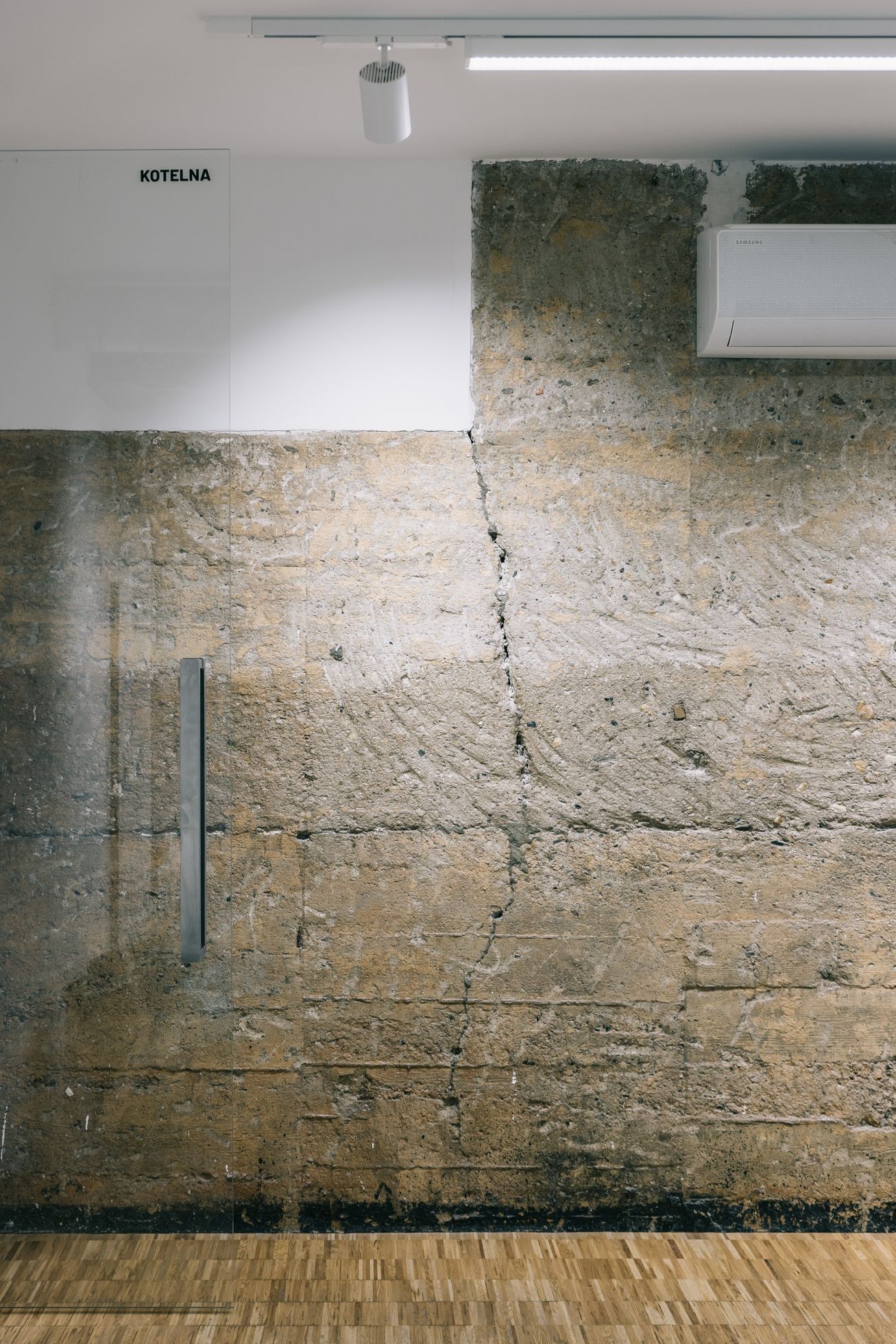 Panelárna, budova, architektura, Holešovice, Praha, ateliér, architekti