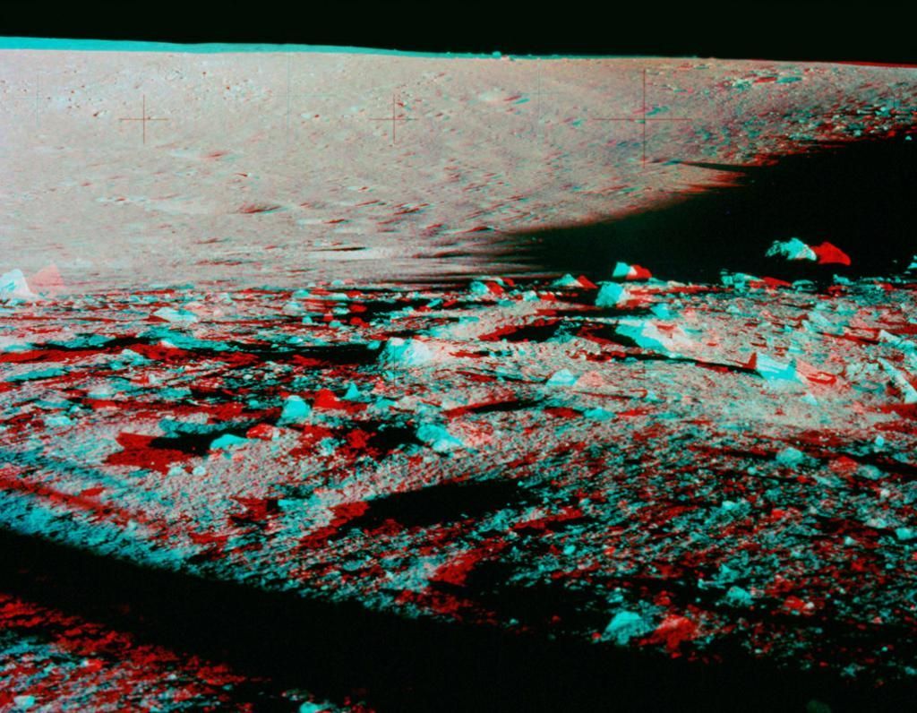 3D - Apollo 12 na Měsíci