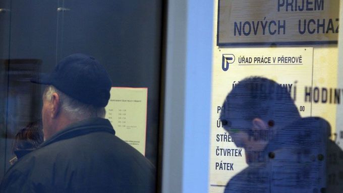 Úřad práce v Přerově, počátek února 2009. Na Přerovsku statistici hlásí nárůst nezaměstnanosti o jeden procentní bod na devět procent.
