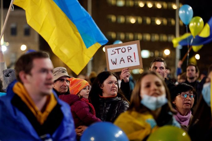 Také dnes lidé po celém světě protestovali proti ruské invazi a na podporu Ukrajiny.