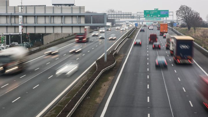 Sabotéři poškozují stavbu dálničního mostu na dokončovaném úseku D1 u Přerova