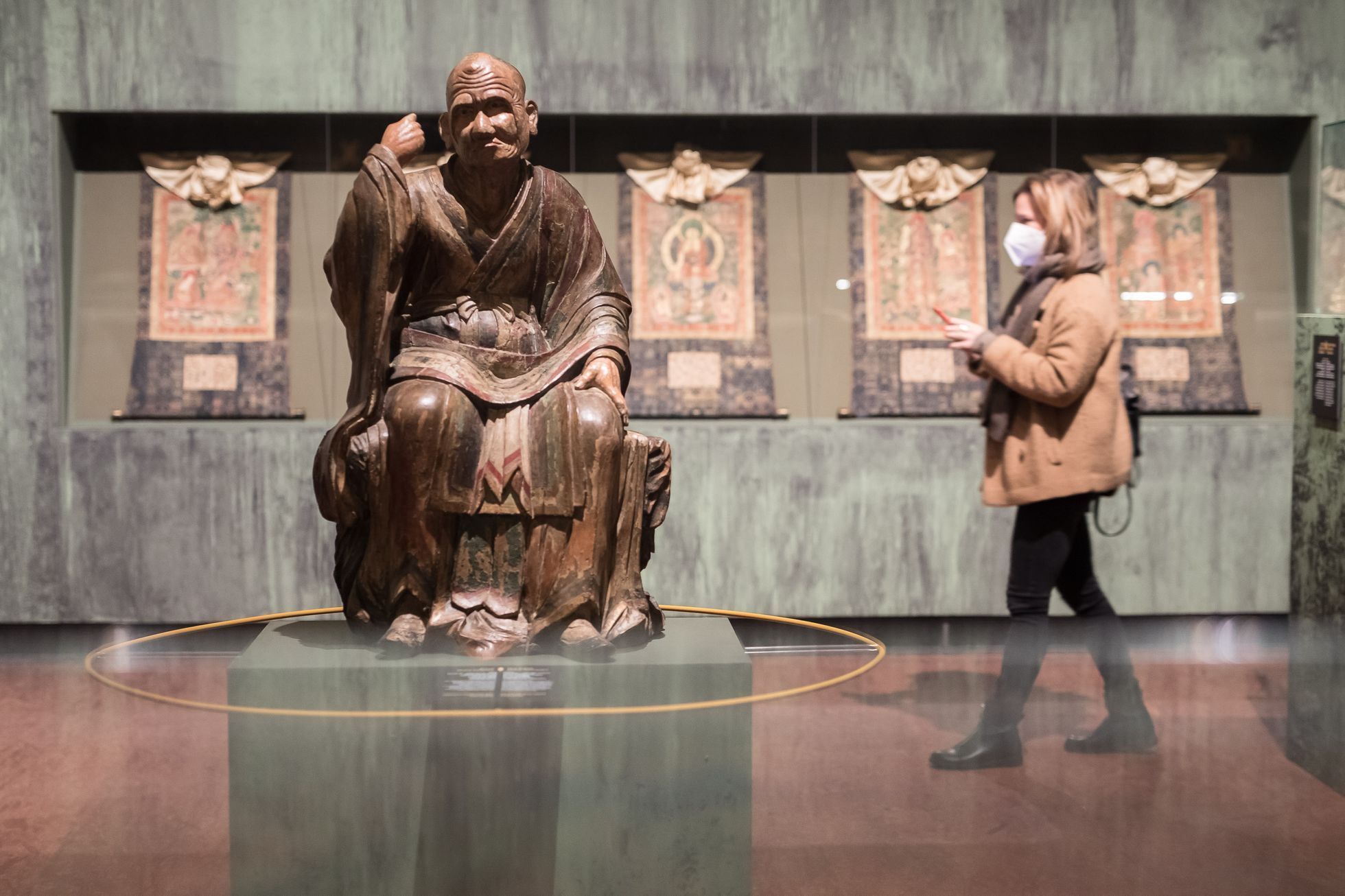 Výstava Buddha zblízka, Valdštejnská jízdárna, Národní galerie