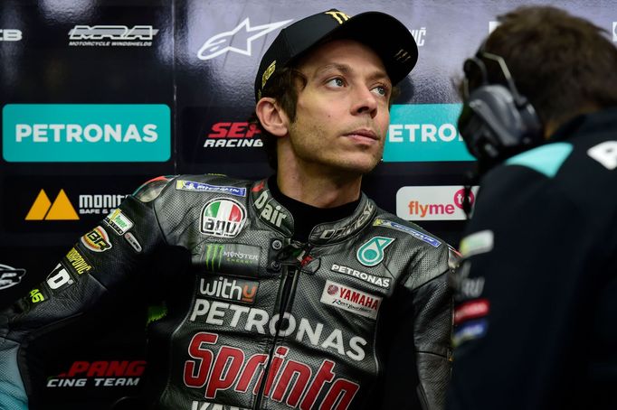 Valentino Rossi při posledním závodě kariéry v MotoGP ve Valencii.