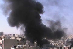 Asad přesouvá chemické zbraně, hrozí mu Izrael i USA