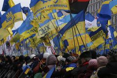 Lidé v Kyjevě opět demonstrovali proti odklonu od EU