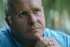 Zlaté glóby: Nejvíc nominací má film o Dicku Cheneym a muzikál Zrodila se hvězda