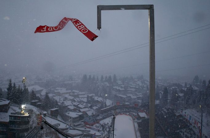 Turné 4M, Oberstdorf: vítr