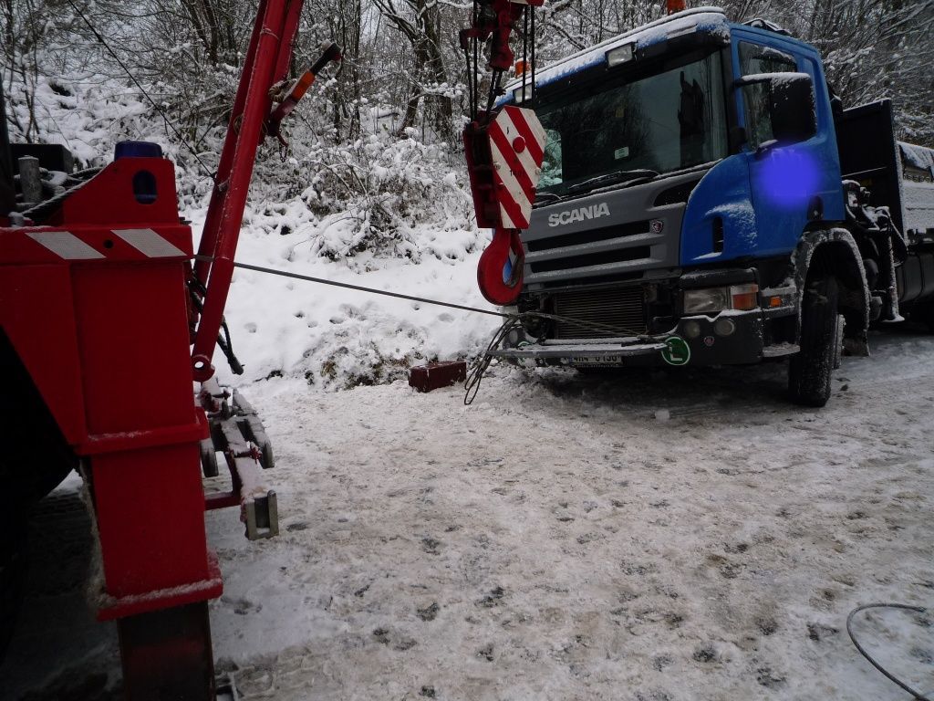 Sníh - kamion - nehoda