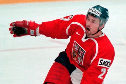 Památná rvačka s Kanadou, smutný Gretzky a Irglovy čáry. Poznáte hokejový turnaj?