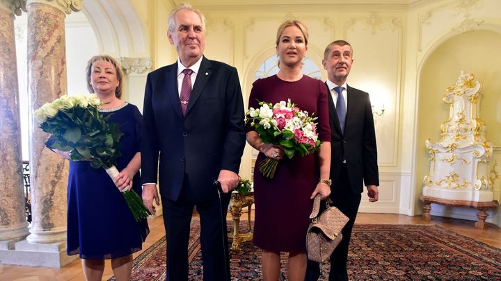 Prezident Zeman chválil vládu za zvýšení investic, řekl po novoročním obědě Babiš