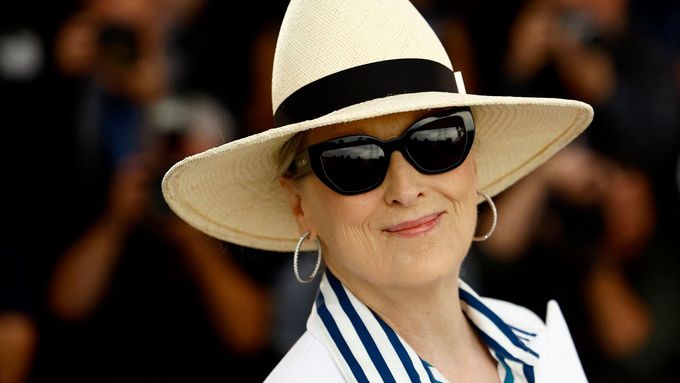 Podpis připojila například herečka Meryl Streepová.