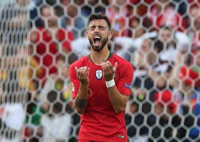 Soccer Football - UEFA Nations League Final - Portugal v Netherlands - Estadio do Dragao, Porto, Portugal - June 9, 2019  Portugal's Bruno Fernandes reacts after a missed