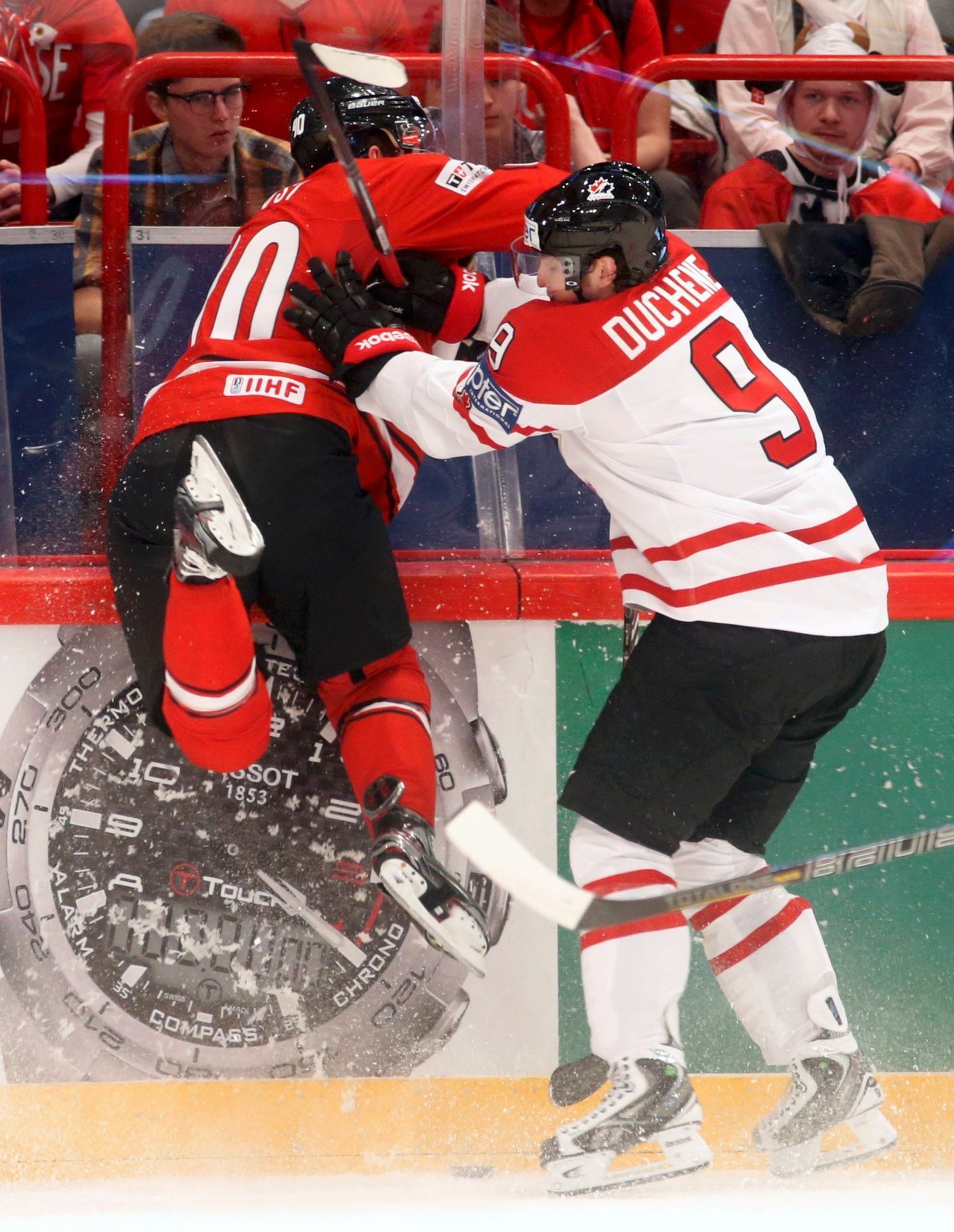 MS v hokeji 2013, Kanada - Švýcarsko: Matt Duchene (vpravo) - Andres Ambuhl