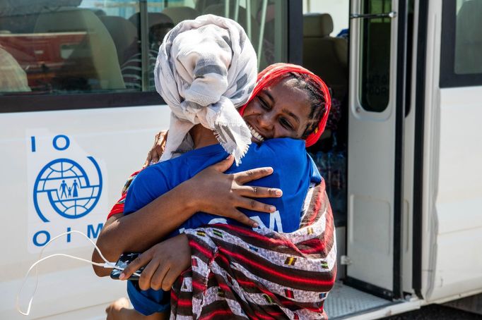 IOM poskytuje asistenci dobrovolných návratů uvízlým migrantům v Obocku.