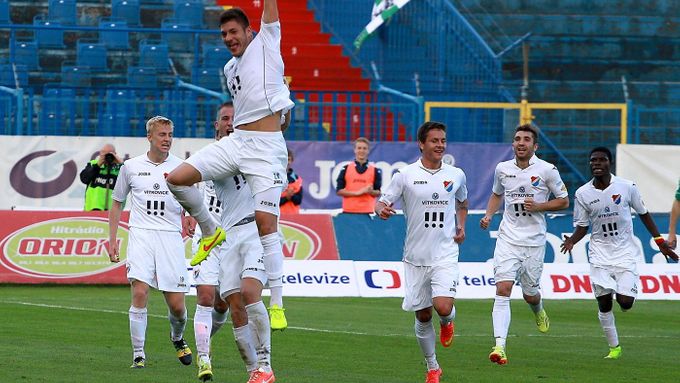 Patrizio Stronati se raduje z vítězného gólu v síti Bohemians
