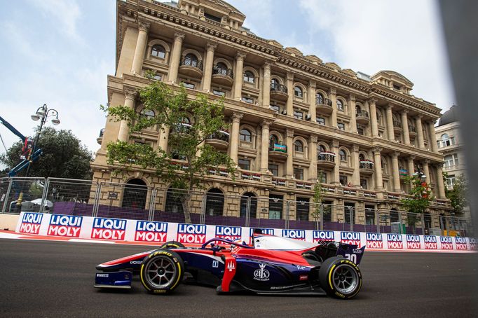 Roman Staněk v závodě F2 v Baku 2023