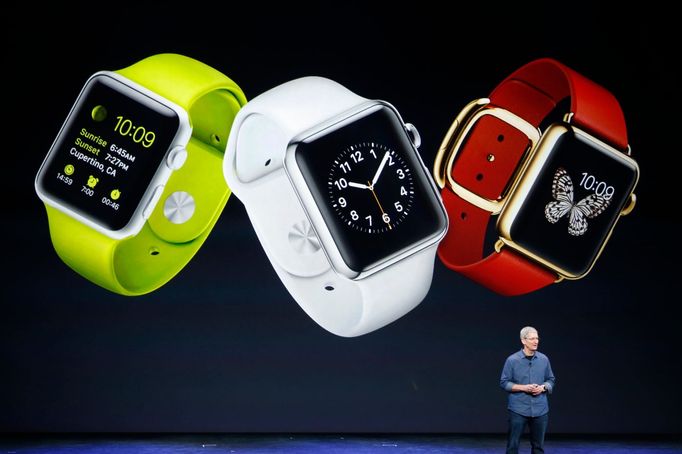 Apple Watch mají několik barevných variant.