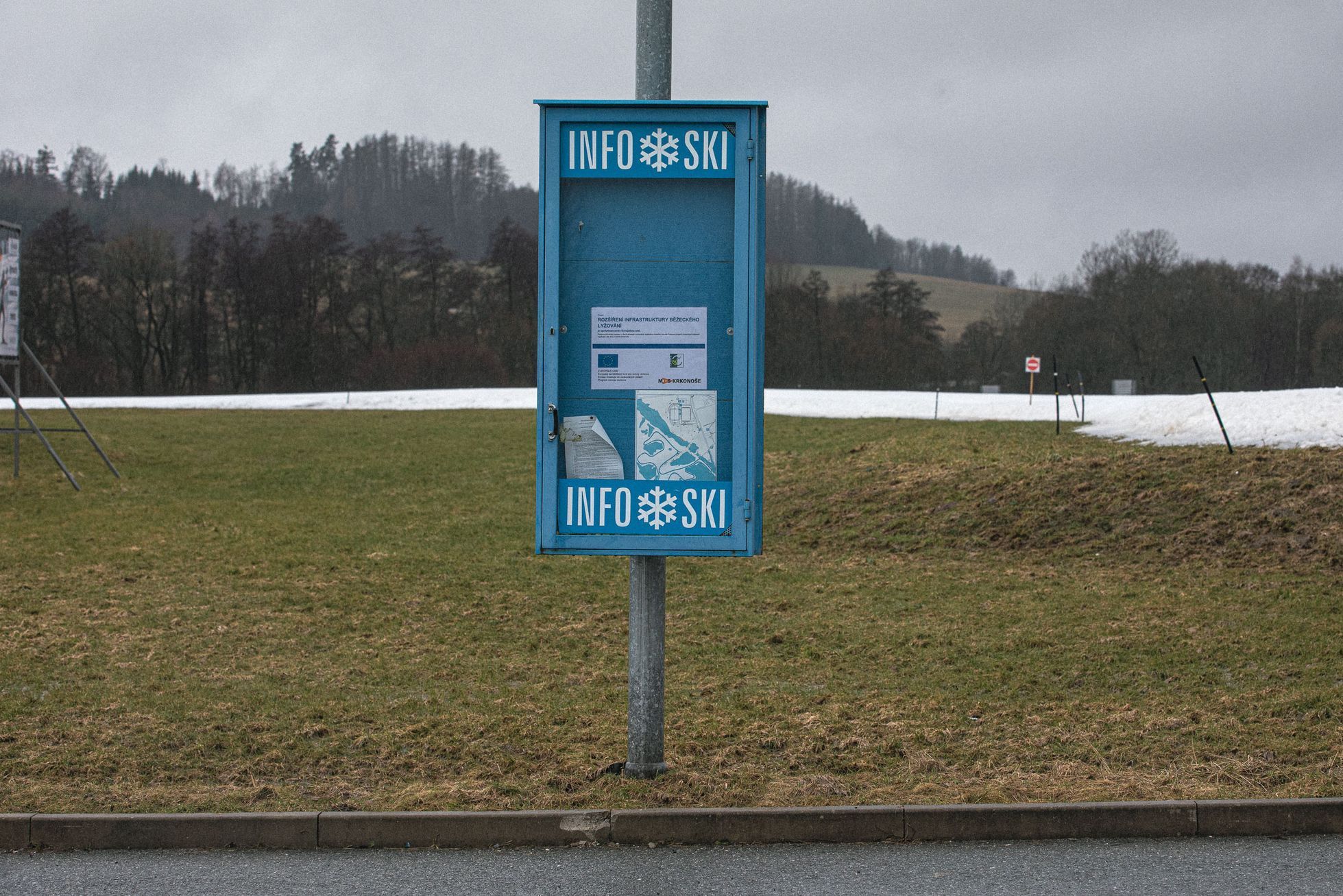 Vrchlabí - bazén, Aquacentrum Vrchlabí, a poloprázdná sjezdovka - Skiareál Kněžický vrch