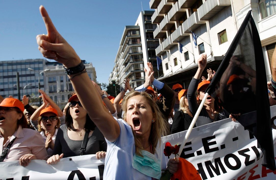 Řecko - protesty na náměstí Syntagma