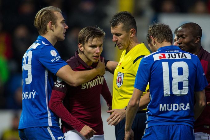 GL, Liberec-Sparta: Martin Frýdek ml. a rozhodčí Michal Paták