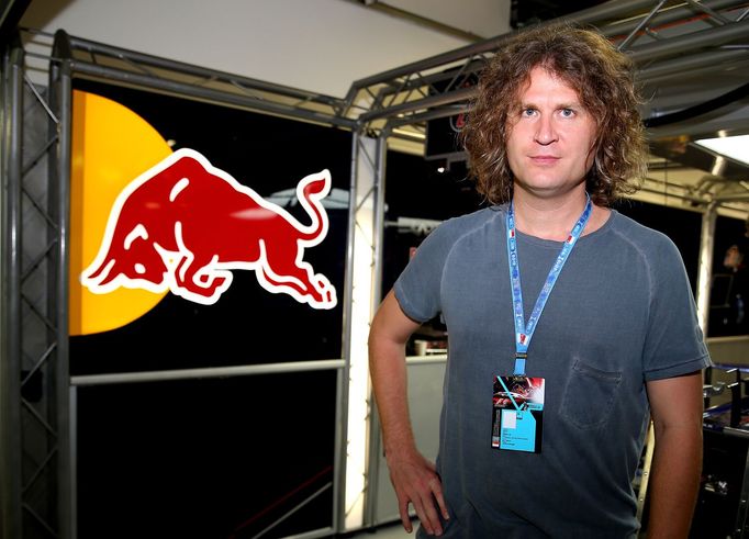 Formule 1, VC Singapuru 2013:  Dave Keuning, kytarista skupiny The Killers