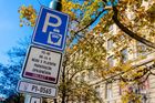 Praha 1 chce zdražit parkování podnikatelům a omezit průjezd centrem, místním uleví