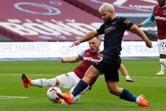 Kultovní hrdina Coufal. Velebí ho i klubová legenda, West Ham prý Slavii okradl
