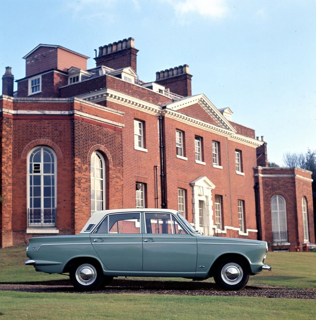Ford Cortina