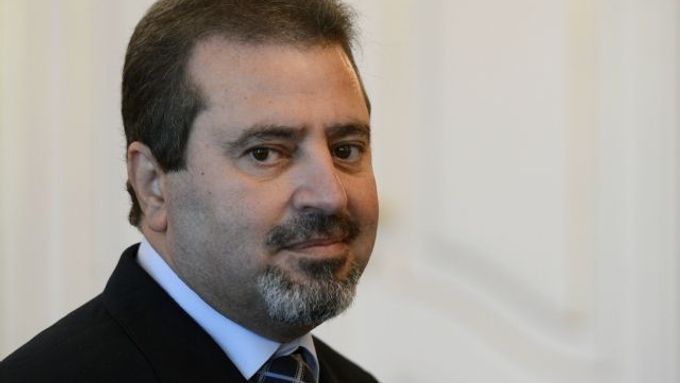Palestinského velvyslance v České republice Džamála Muhammada Džamála roztrhala výbušnina.