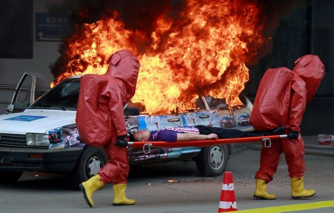 Bezpečnostní přípravy jsou rozsáhlé. Cvičení záchranářů probíhalo třeba také na konci června v Shanghai.