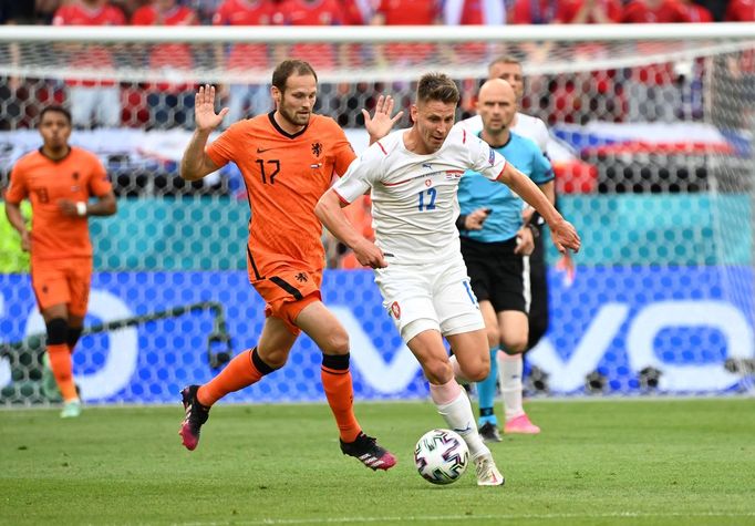 Daley Blind a Lukáš Masopust v osmifinále Nizozemsko - Česko na ME 2020