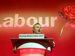 Blair před třemi roky na sjezdu. Odešel s ním sen o New Labour?