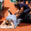 Anastasia Pavljučenkovová ve finále French Open 2021 s Barborou Krejčíkovou