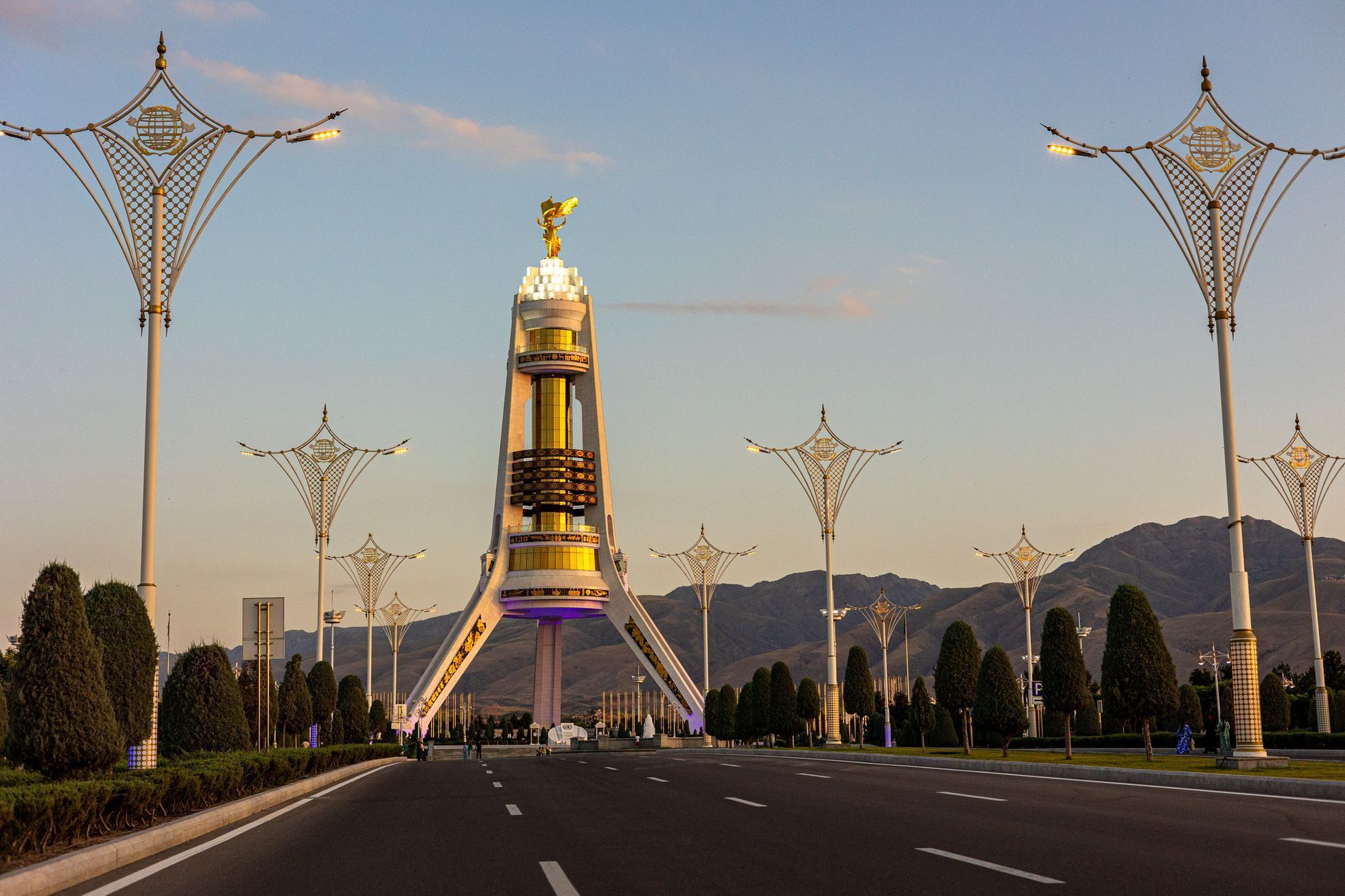 žlutá žába, přibáň, turkemnistán vol 9