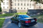 Audi A8 vypadá jako běžná limuzína. Pod kapotou má 4,2litrový osmiválec a najeto skoro 200 tisíc kilometrů...