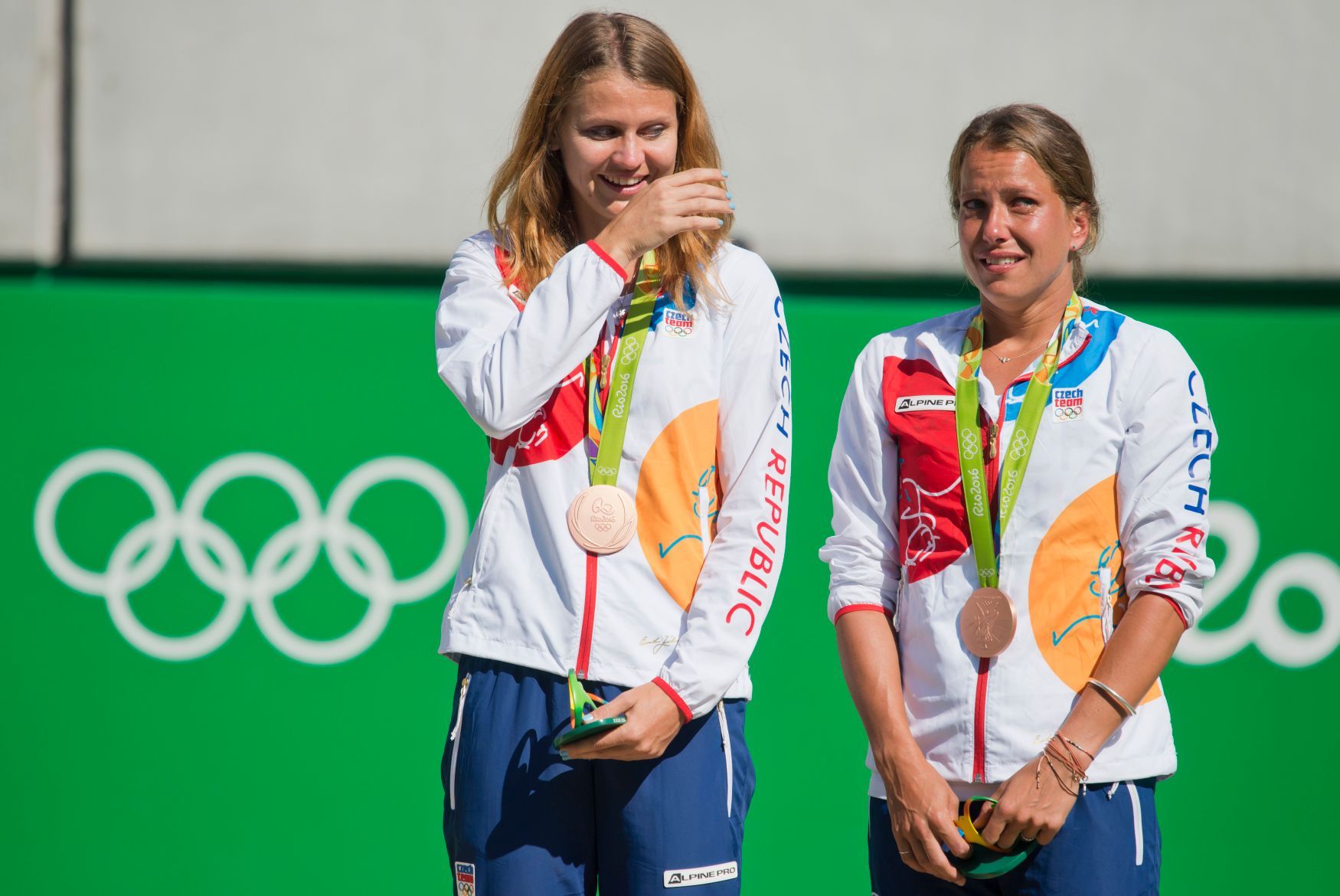 OH 2016, tenis-čtyřhra: Lucie Šafářová (vlevo) a Barbora Strýcová