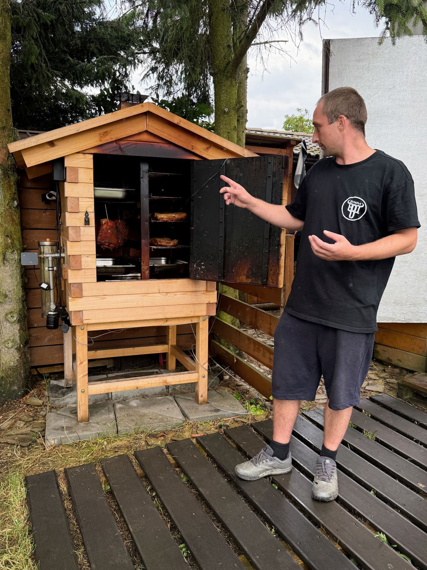 bbq bouda, bistro, bouda, jídlo, vaření, gastronomie, maso, Unhošť, Praha