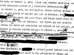 Odtajněné memorandum FBI z roku 1976, které z přípravy útoku obviňuje Luise Posadu Carrilese a Orlanda Bosche.