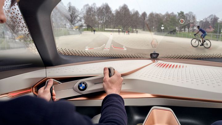 I tímhle se dají otáčet kola auta? Prohlédněte si nejbláznivější volanty; Zdroj foto: BMW