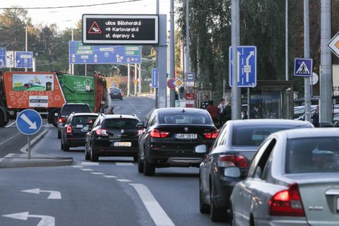 Blanka po roce: 30 milionů aut, neprůjezdný Kulaťák a vítězná Praha 7