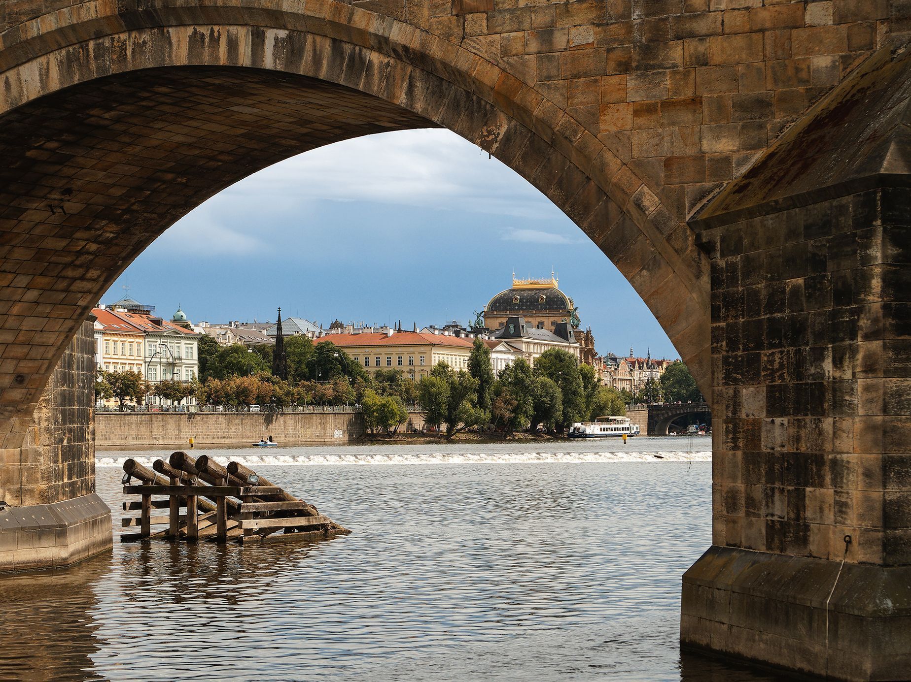 Praha viděná z Hop On busu: krásné památky, Kafka, pivo, rum i sexshopy