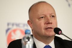Český fotbal čekají změny, uvedl nový šéf Fousek. Neuspěli Poborský, Šmicer i Tvrdík